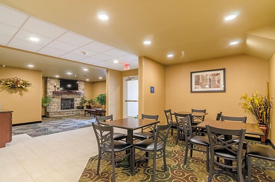 Cobblestone Inn & Suites - Oberlin