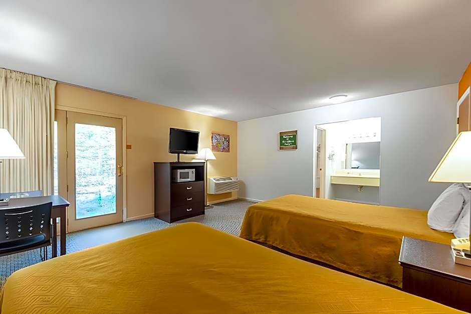 Econo Lodge Lakeshore