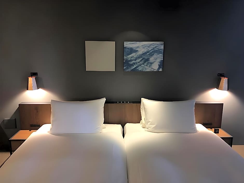 Hotel Cycle
