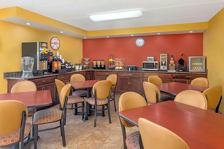 Howard Johnson by Wyndham Rock Hill