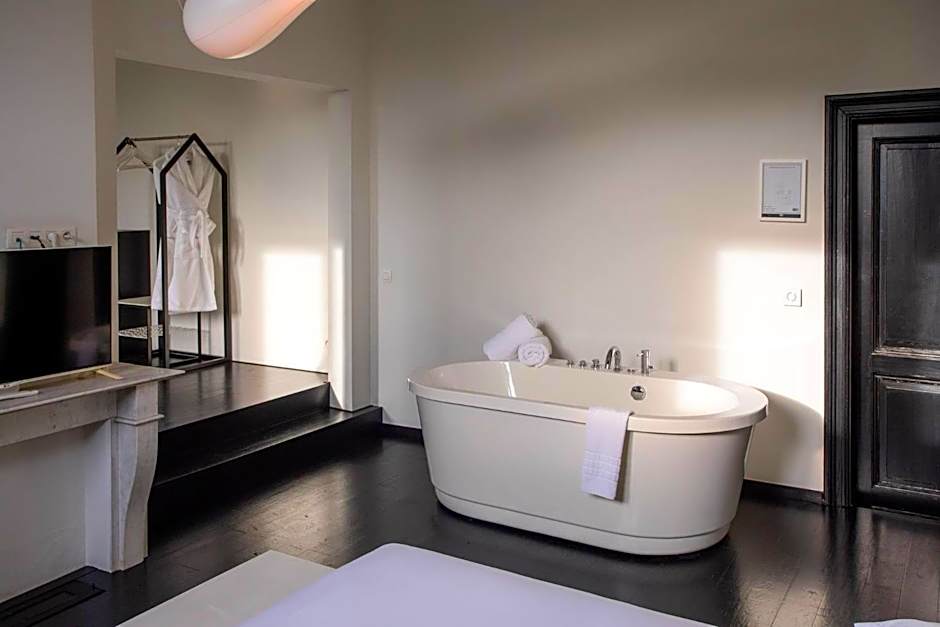 Suites Feek – Antwerp, DC