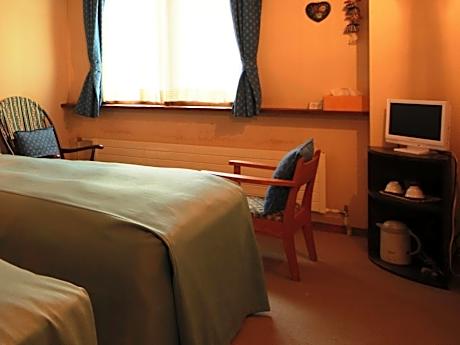 Twin Room with Shared Bathroom