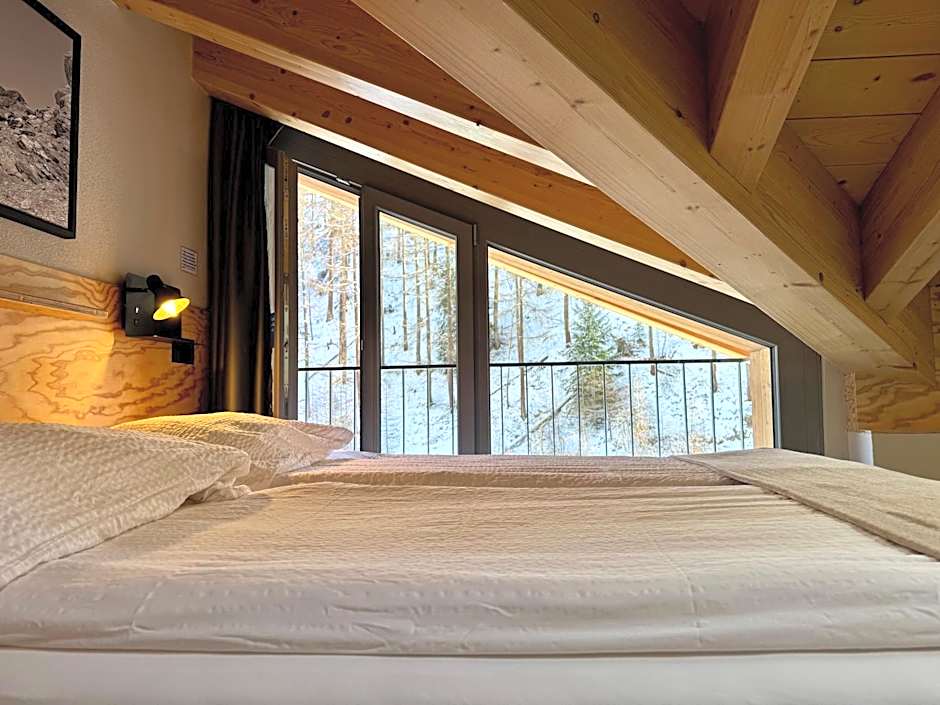 Peaky Riders Self Check-in Hotel