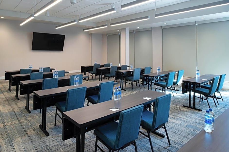 Four Points by Sheraton Kansas City Olathe