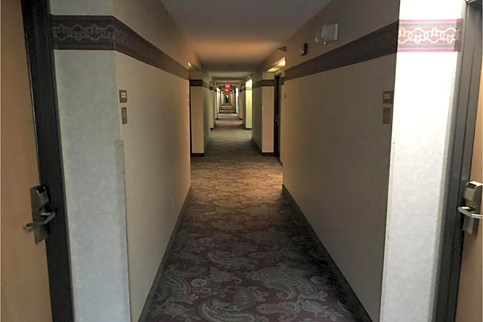 Amerihost Inn & Suites - Mexico