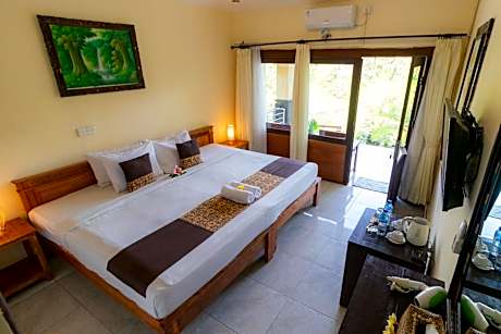 Deluxe Double or Twin Room with Balcony