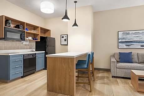 One-Bedroom King Suite