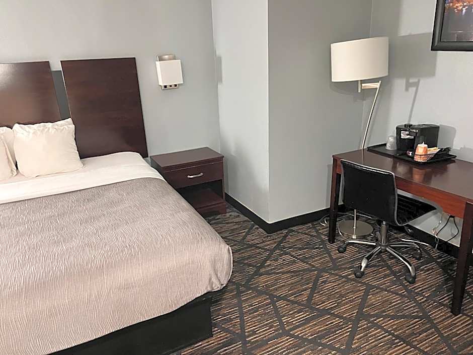 Quality Inn Grand Rapids Near Downtown