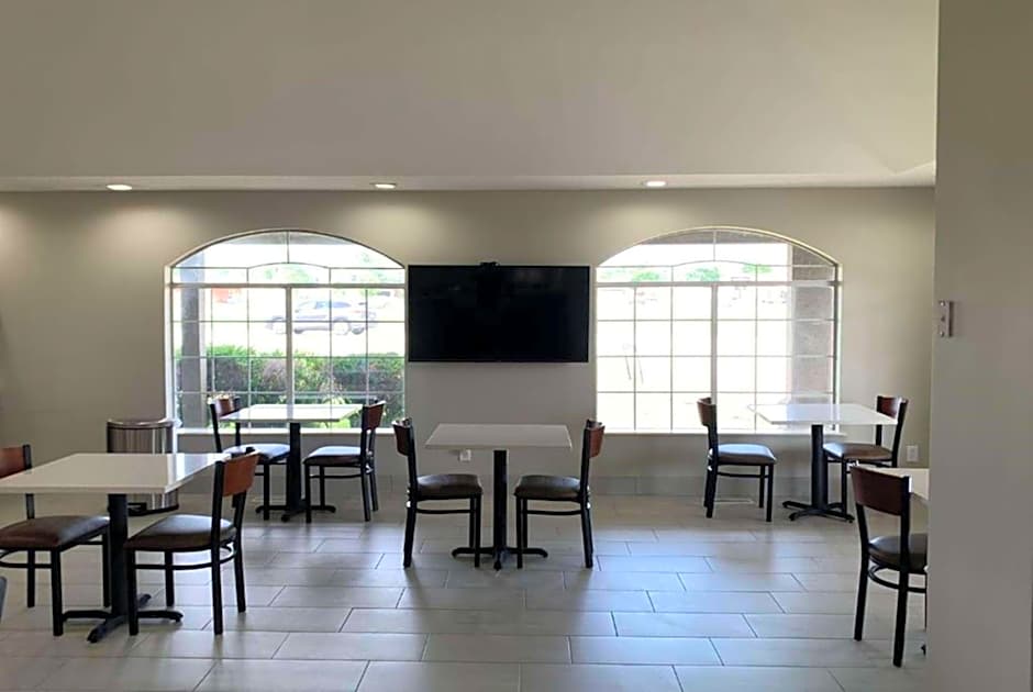 Days Inn by Wyndham Wagoner