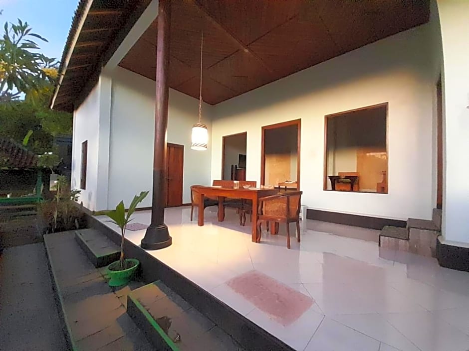 Sasak Lebung Home