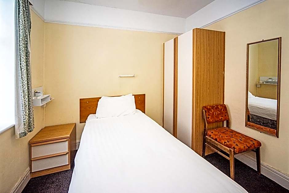 The Sherwood Palm Hotel, Torquay Beach