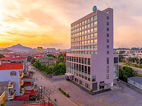 Tru by Hilton Lang Son City Centre