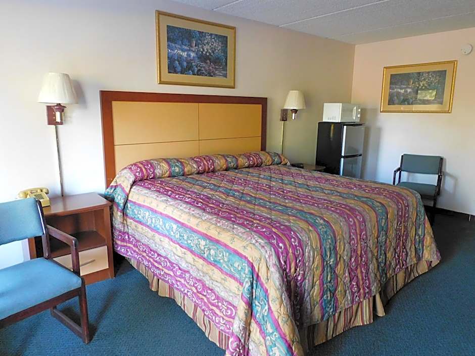 Camilla Inn & Suites