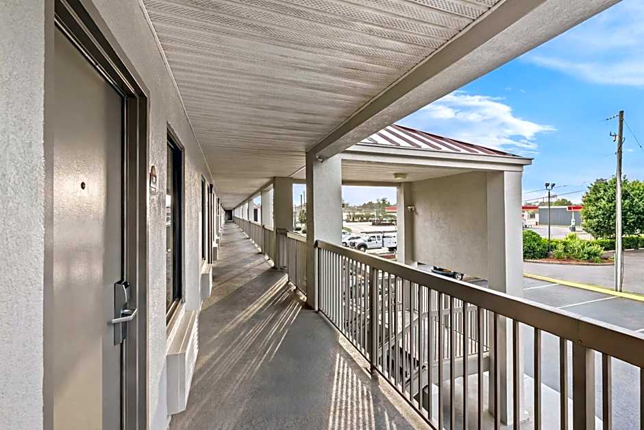 Days Inn by Wyndham Bainbridge