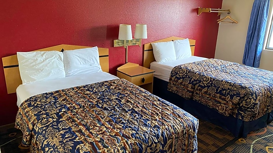 Newton Inn In Newton, KS