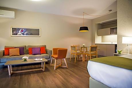 Executive Queen Suite - Non-Smoking