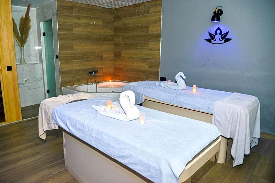 Zeynel Hotel