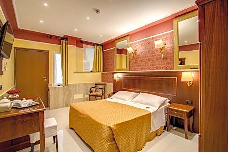 Aurelius Art Gallery Hotel