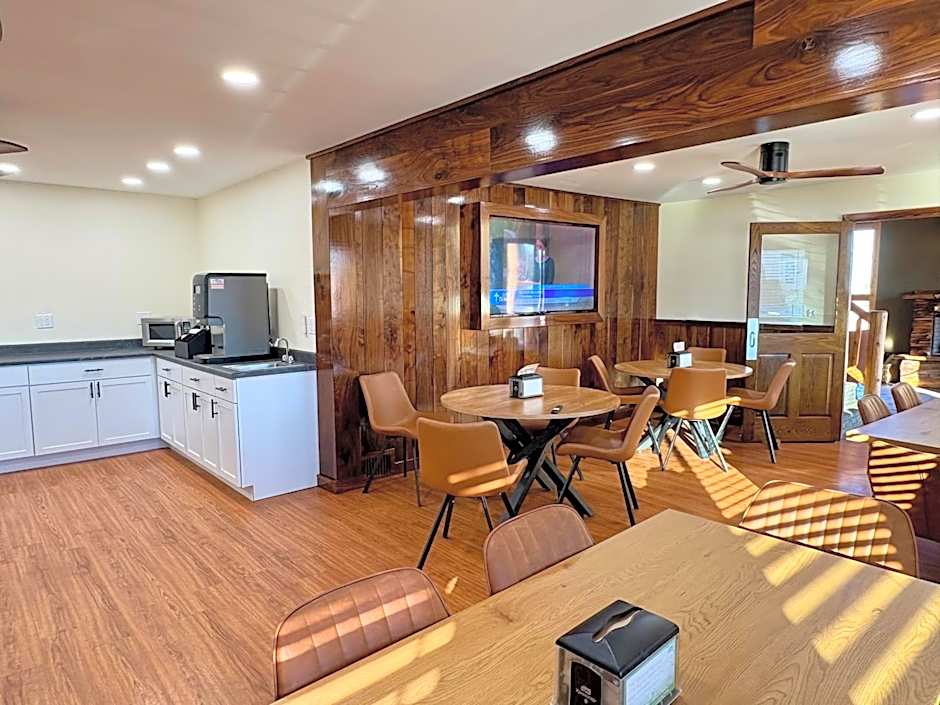 Americas Best Value Inn Wall