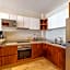 Luxury Apt Gym Jacuzzi WIFI Starlink