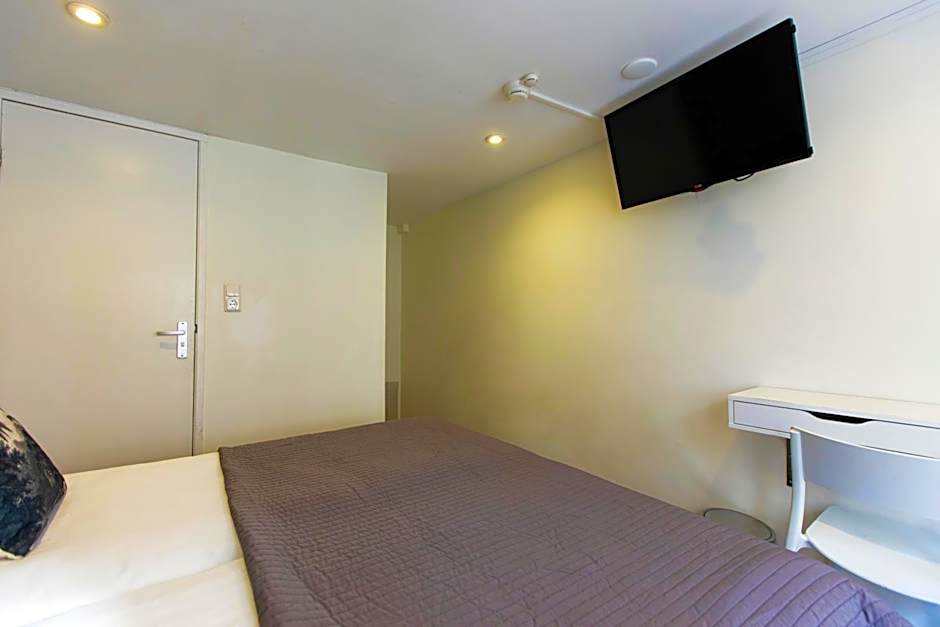 Quentin Arrive Hotel