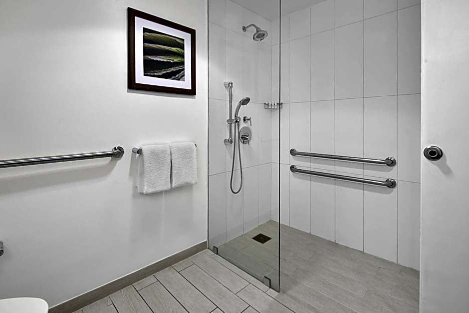 Courtyard by Marriott Kingston, Jamaica