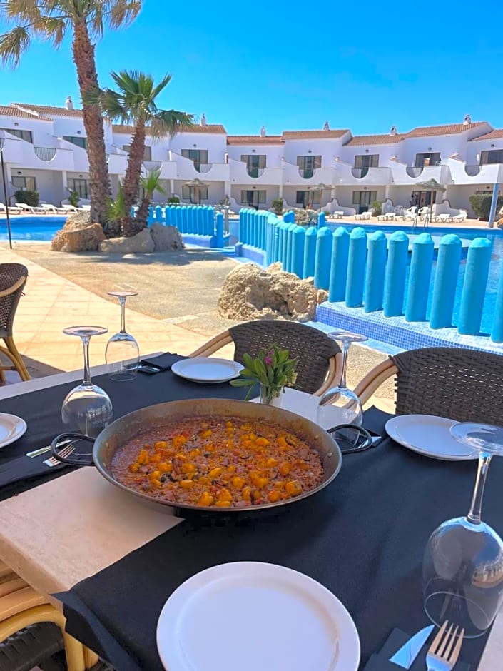 Apartamentos Lentiscos by MIJ