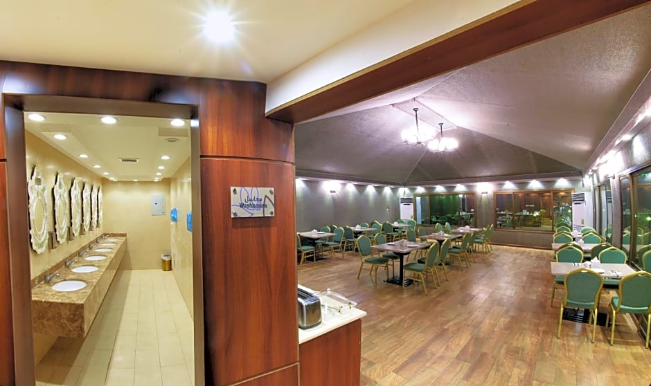 Palms Lily Hotel Suites