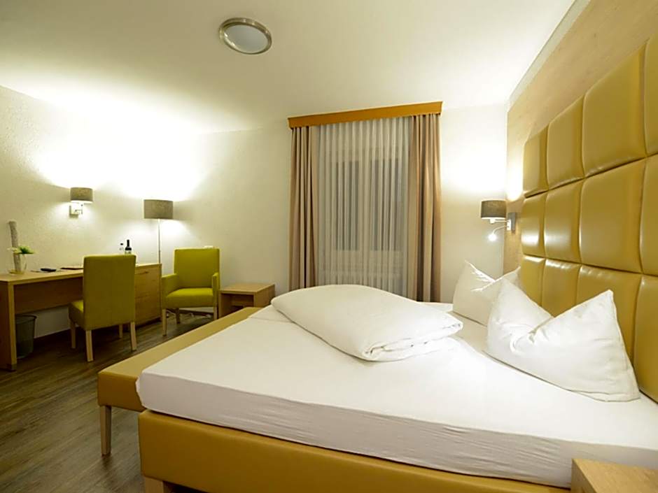 Land-gut Hotel zum Löwen Garni