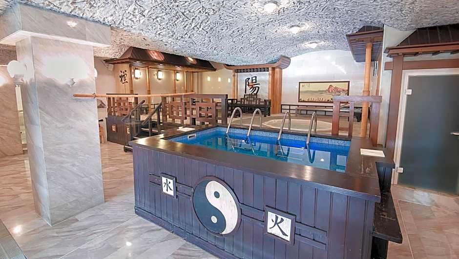 Tsunami Spa Hotel