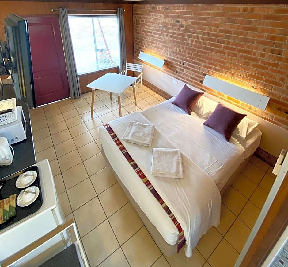 PROSERPINE MOTOR LODGE