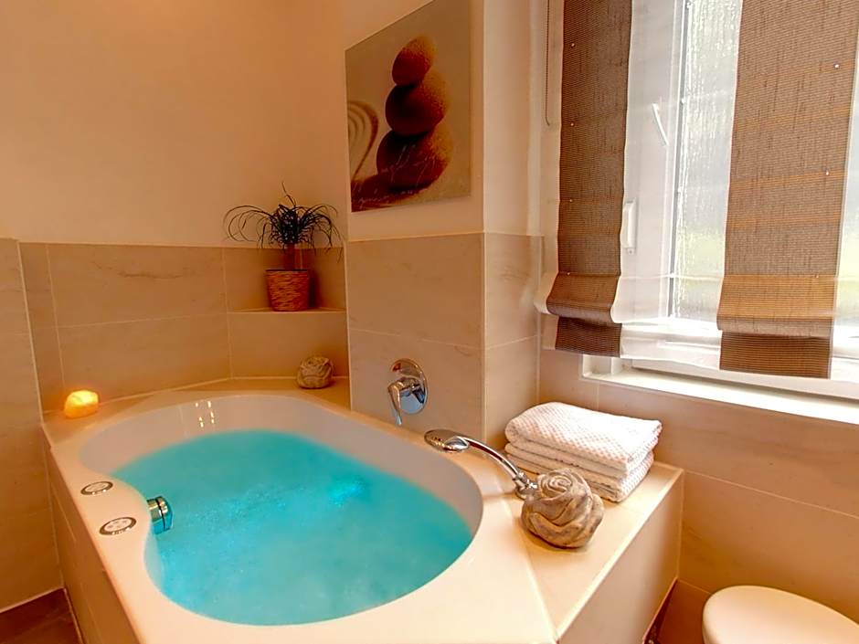 Hotel Kriemhild am Hirschgarten in Munich-Nymphenburg