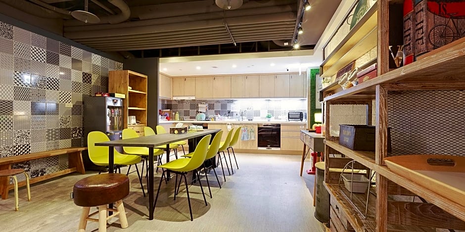 Taiwan Youth Hostel & Capsule Hotel