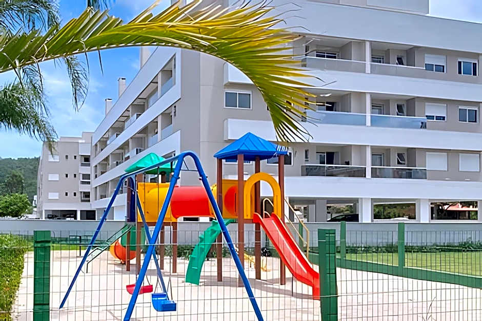 Férias na praia c/ piscina e espaço de lazer