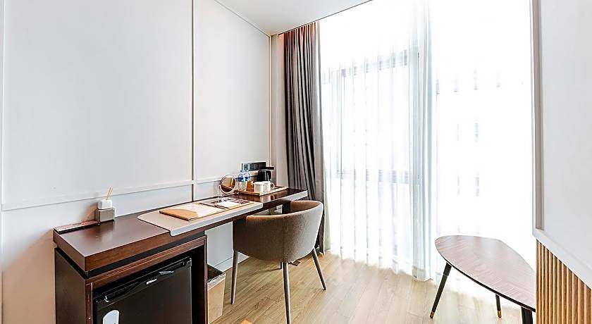 H Avenue Gwanganri Beach