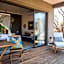 Safari Moon Luxury Bush Lodge