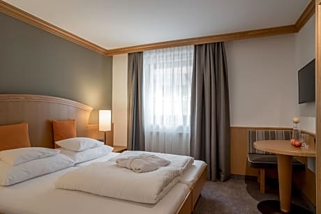 Double Room with Balcony F