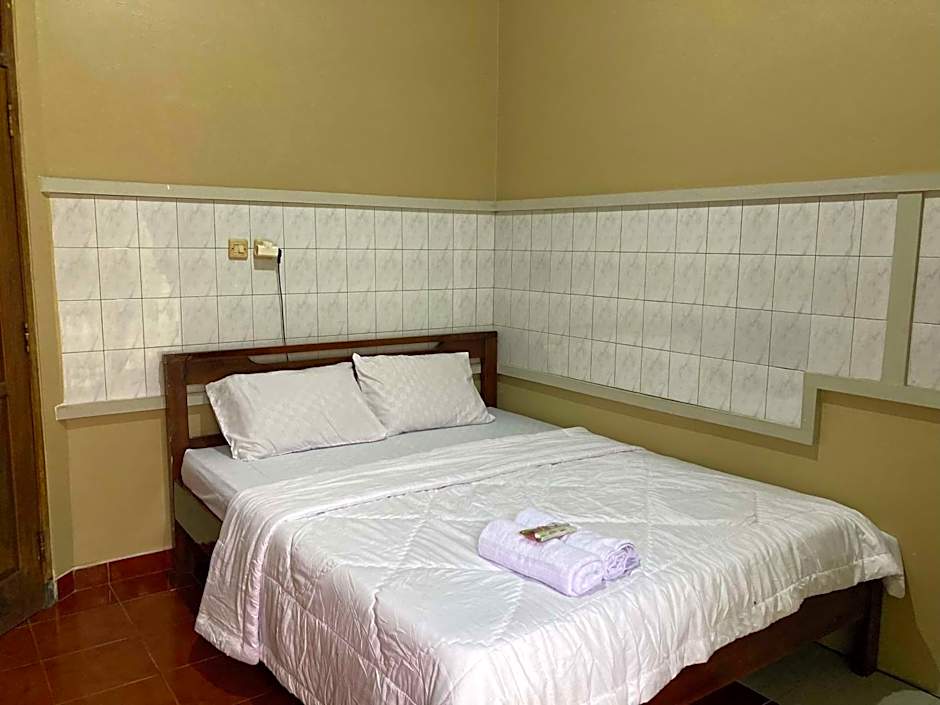 Flamboyan Homestay 1 Dieng Syariah RedPartner