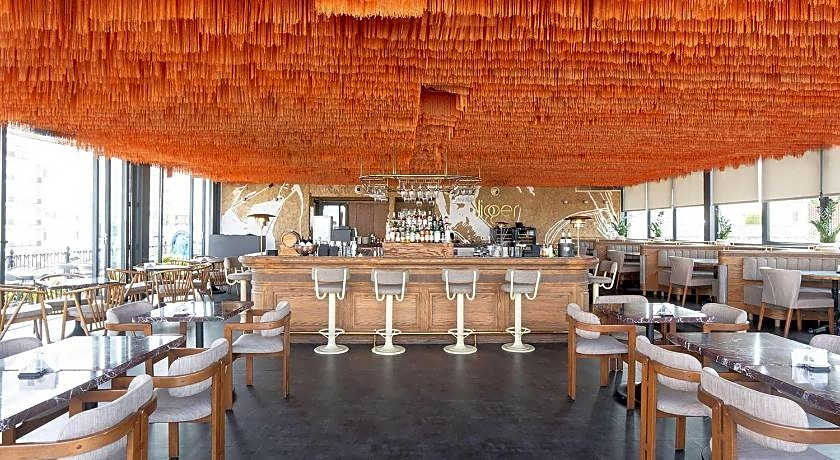 Wyndham Grand Istanbul Kalamis Marina Hotel