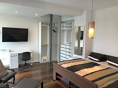 Apartment with Garden View