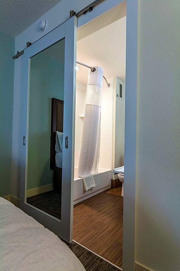 Hampton Inn By Hilton Winchester-University/Mall Area