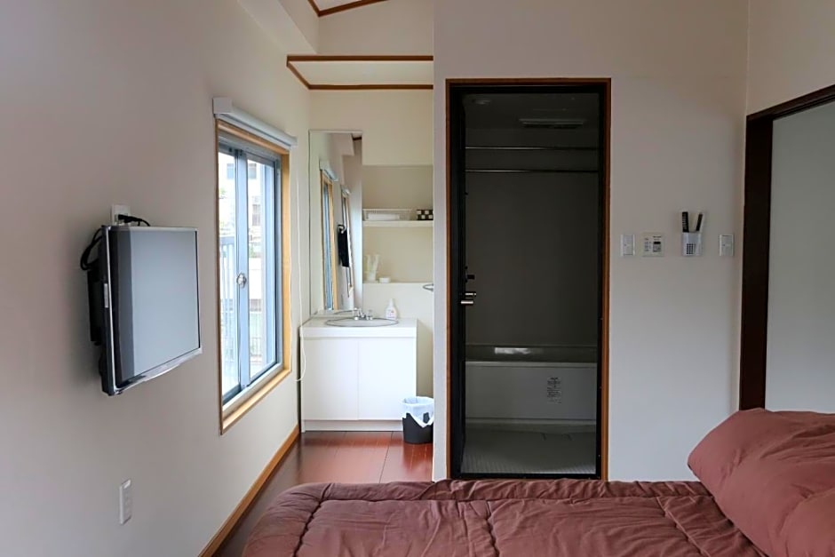 Izu 4 sea ocean reinforced con Double bed + single bed shared bathroom