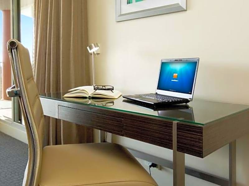 Pacific Suites Canberra