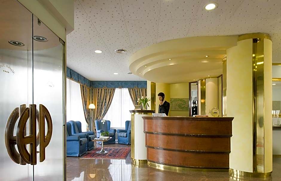 Hotel President
