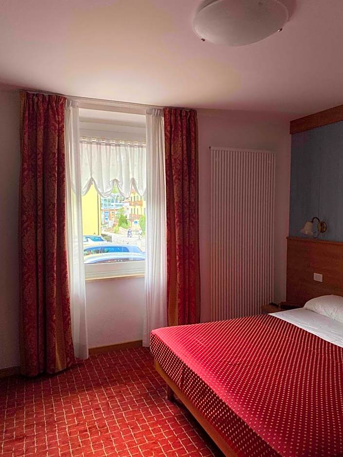 Hotel Londra Slow Living Molveno