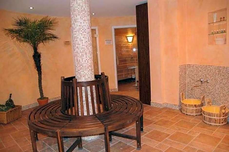 Bernstein Hotel "50`s Seaside Motel"