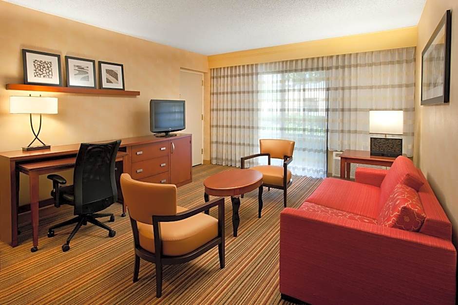 Courtyard by Marriott Sacramento Airport Natomas