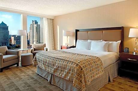 1 KING MOBILITY ACCESSIBLE W/ ROLL IN SHOWER