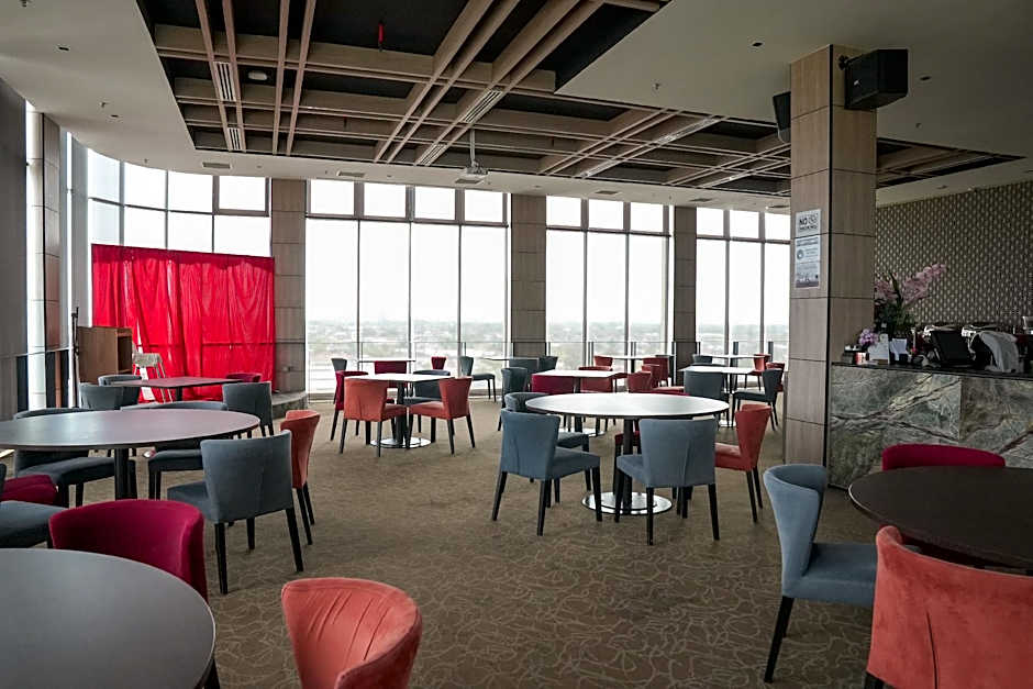 Roxy Hotel & Apartments