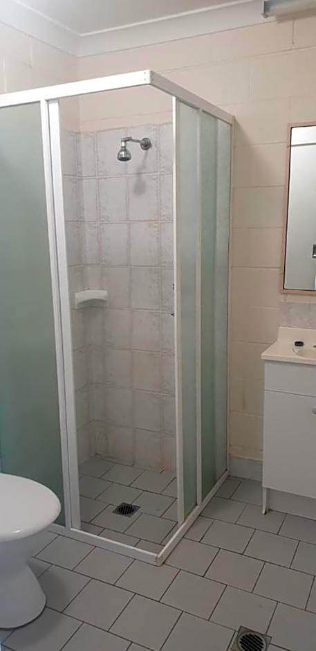 Golden Peak Motel PeakHill